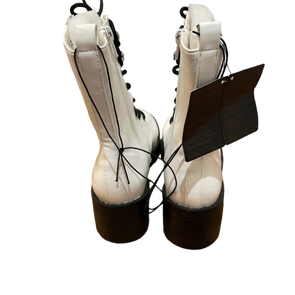 Forever 21 Faux Leather Lace Up Combat Boots White and Black Size 5.5 - Picture 6 of 9